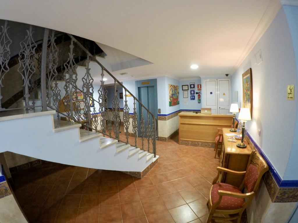 Apartamentos Nina De Oro Torremolinos Zewnętrze zdjęcie